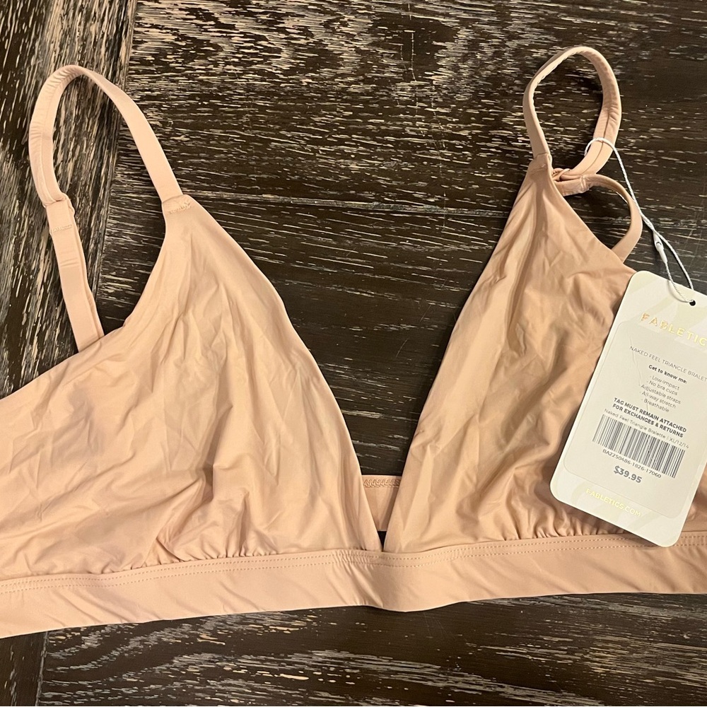 NWT Fabletics Peach Bra